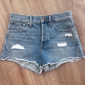 Madewell relaxed denim shorts 26